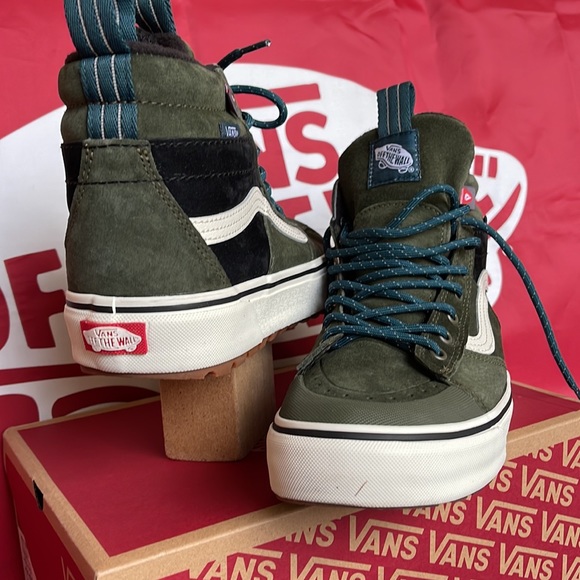 Vans Sk&-Hi Mte-2
Utility Pop Grape Leat
VNOA5HZZ50K
WMNS boots - sneakers - Picture 10 of 16